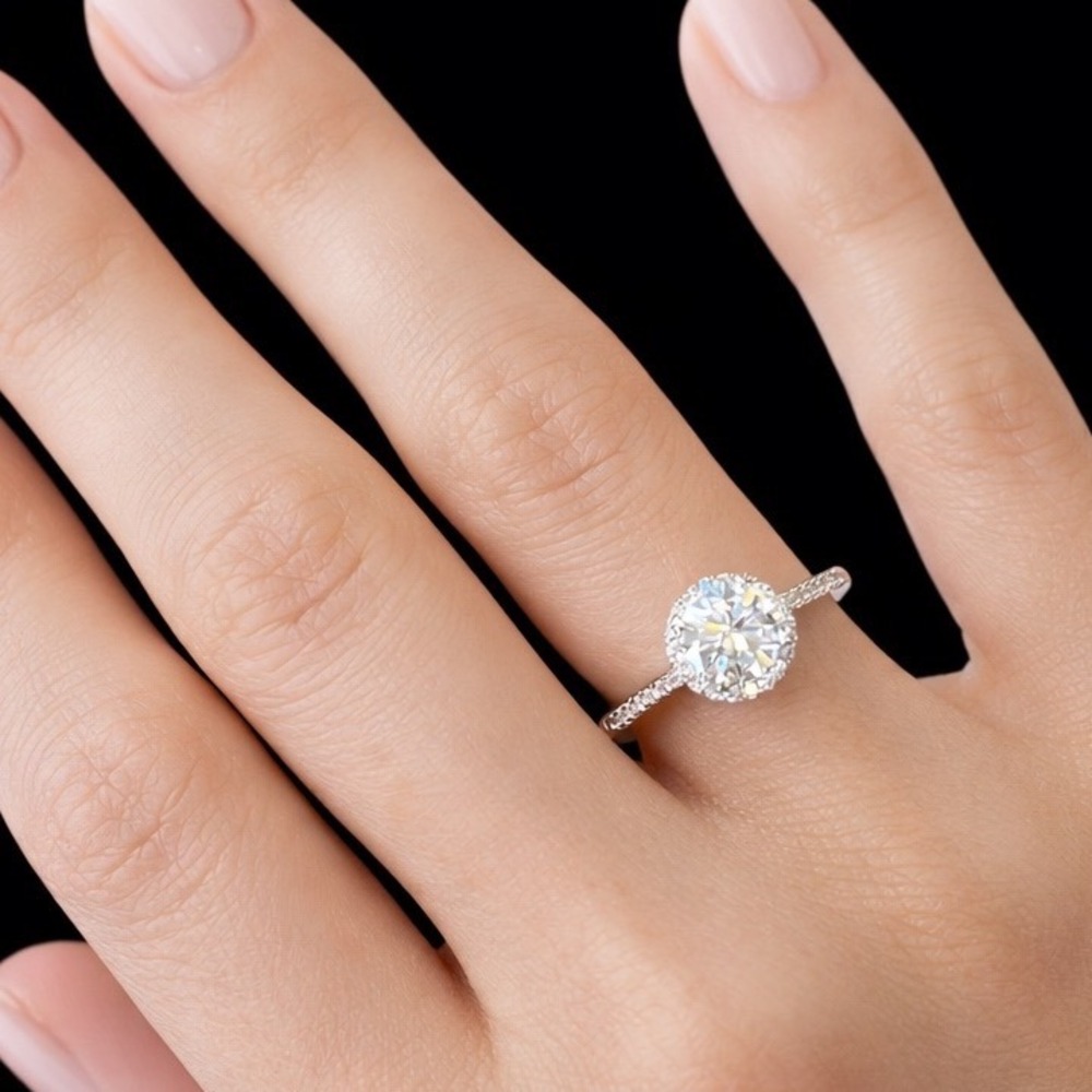 Moissanite Certified Engagement Ring 1.0ct Round Cut Sterling Silver Size 6.5 - Picture 3 of 13